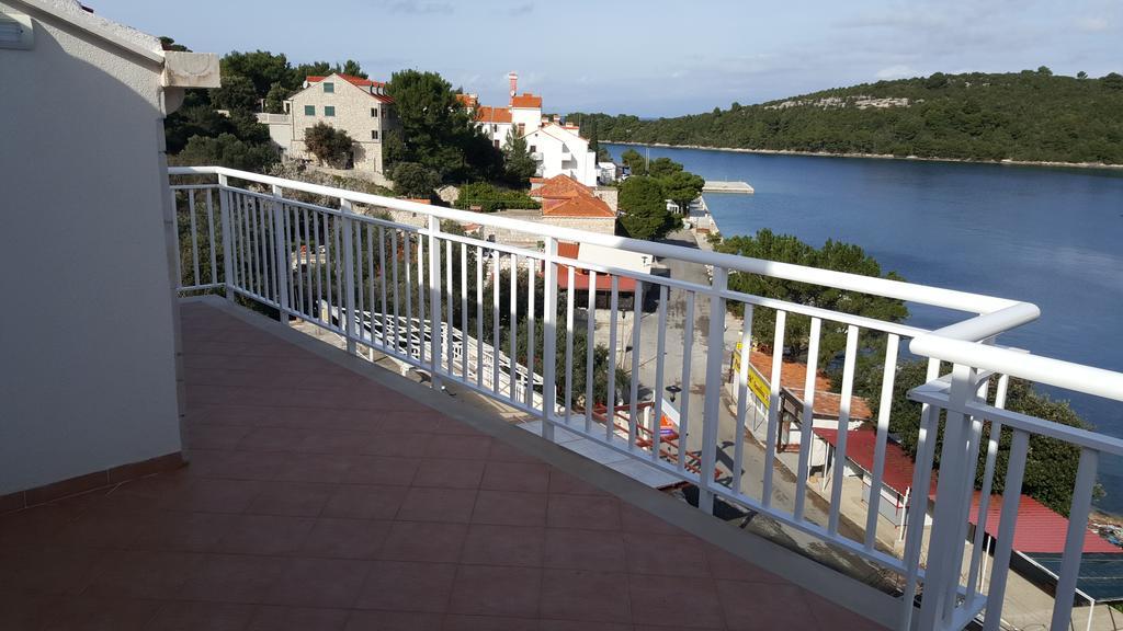 Apartments Slavica Помена Экстерьер фото