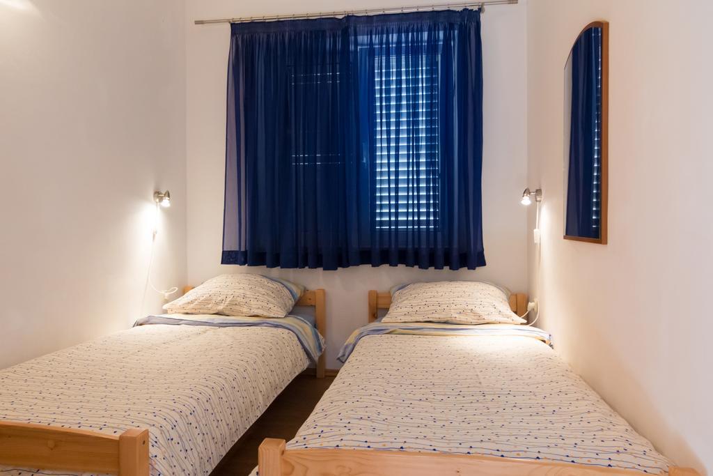 Apartments Slavica Помена Экстерьер фото