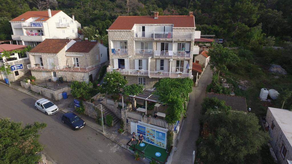 Apartments Slavica Помена Экстерьер фото